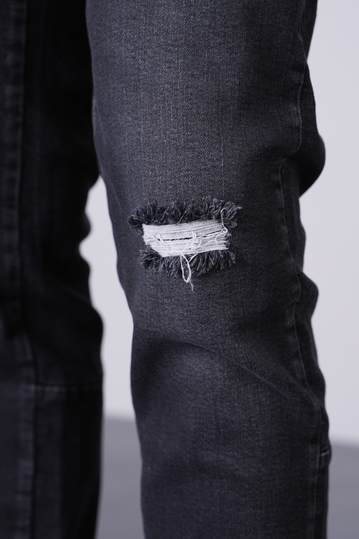 JEAN ZIPPED - BLACK 307