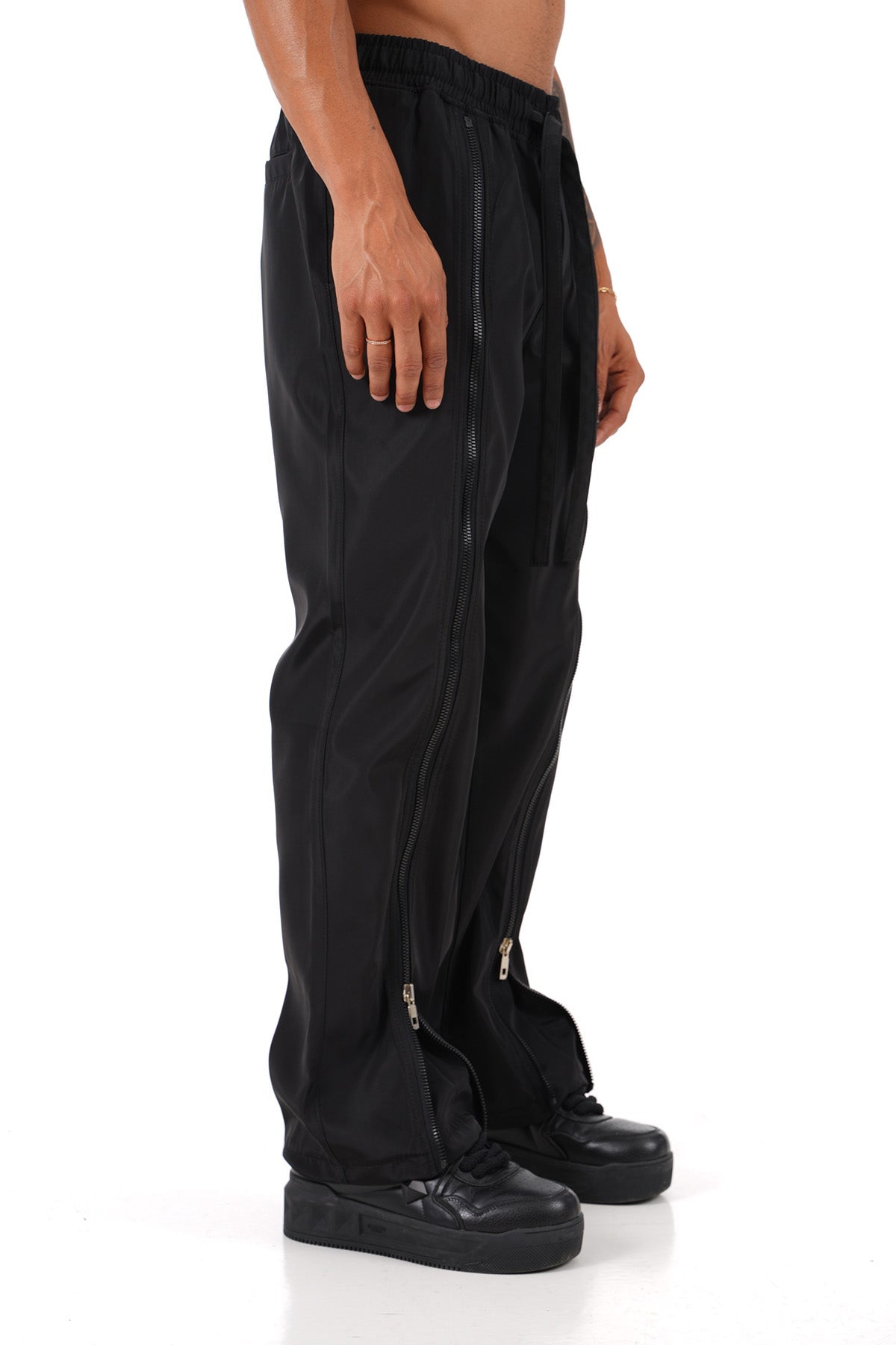 CARGO ZIPPED BLACK 1120