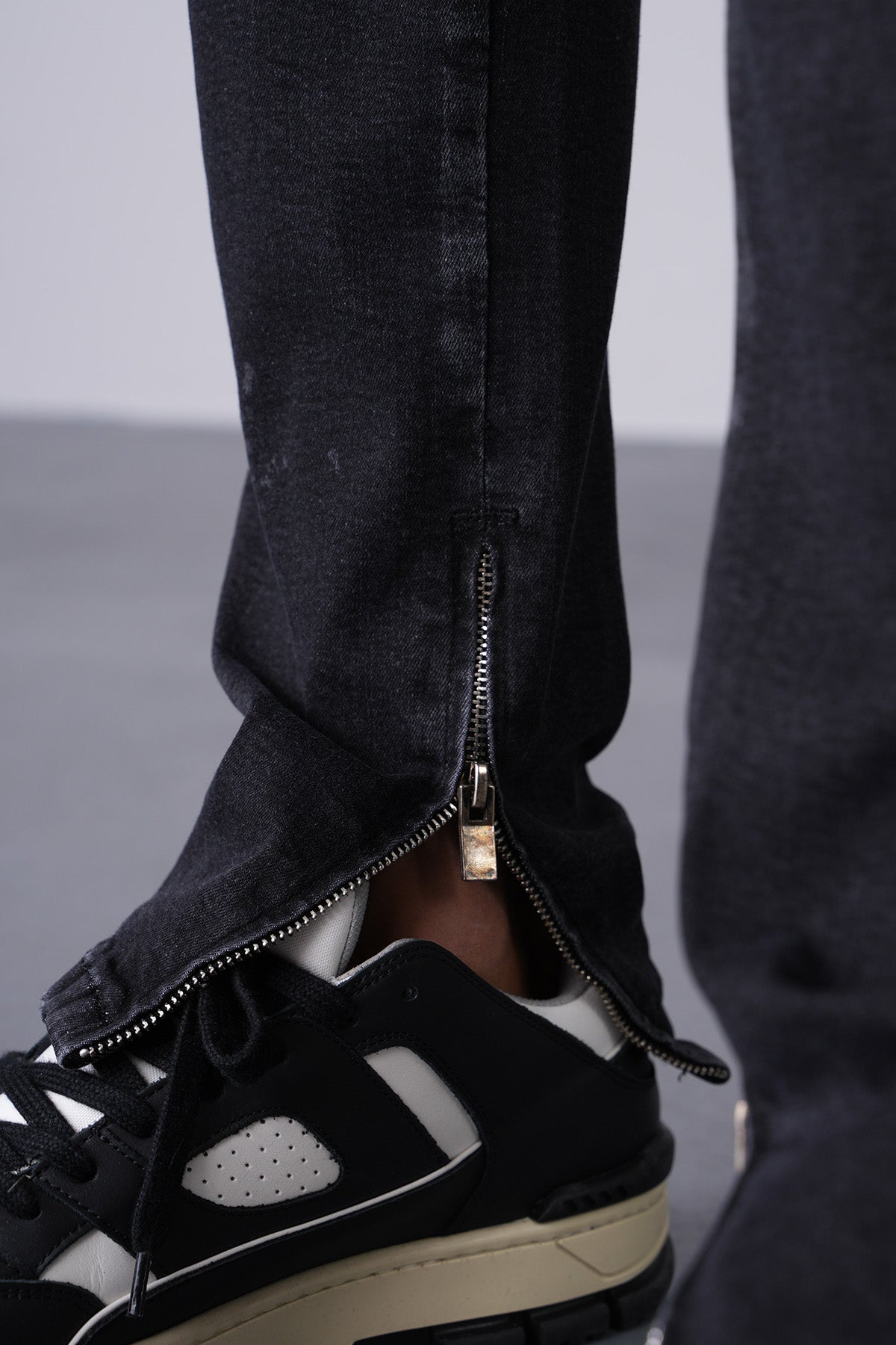 JEAN ZIPPED LL2000312 - BLACK