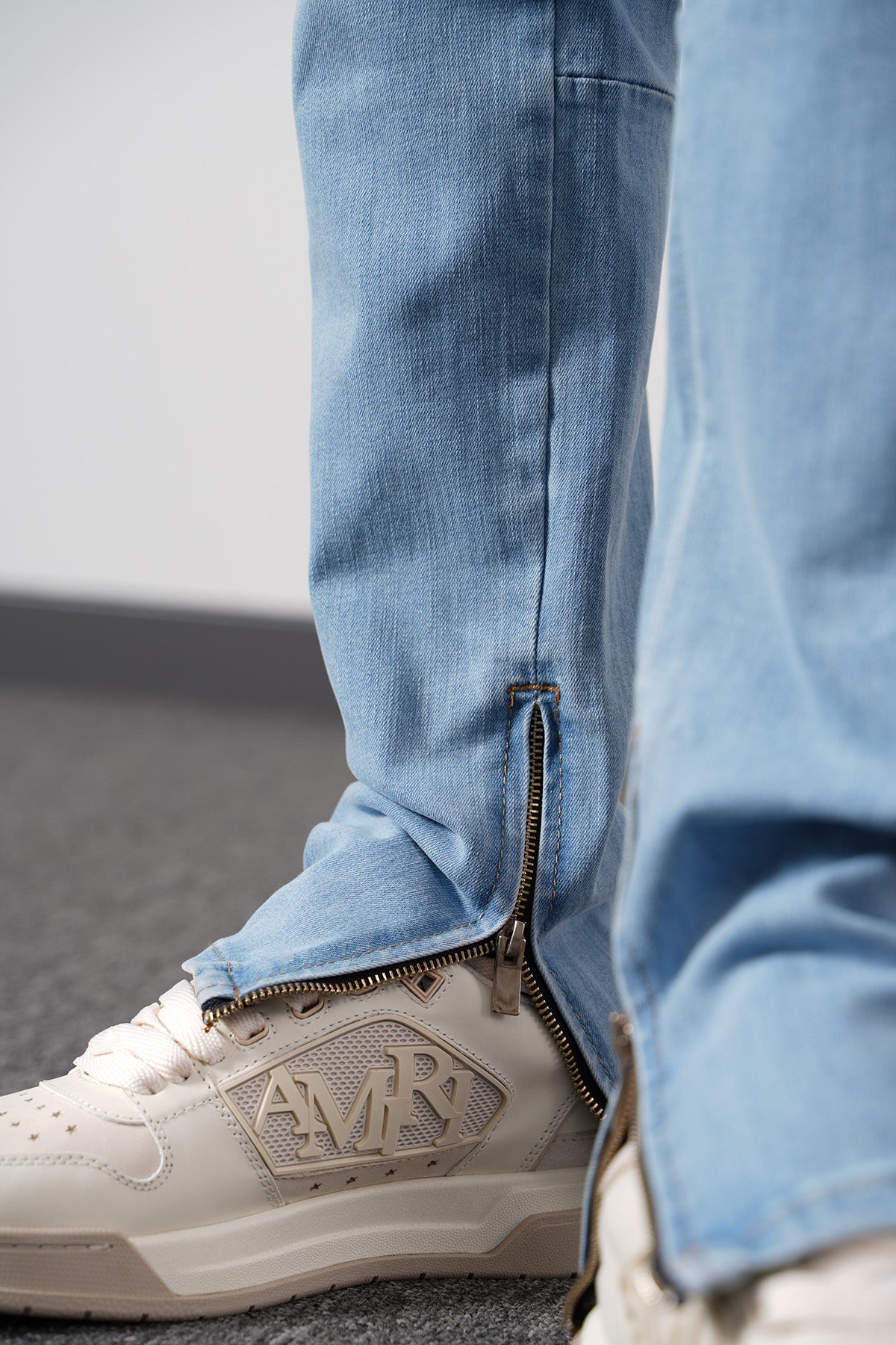 JEAN ZIPPED - LIGHT BLUE 087